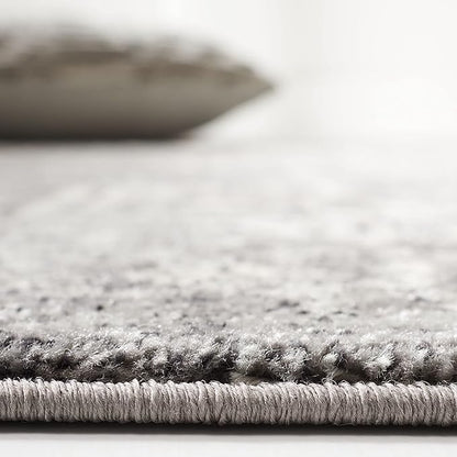 SAFAVIEH Evoke Collection 5'1" x 7'6" Grey/Ivory EVK256D Oriental Distressed Non-Shedding Living Room Bedroom Area Rug