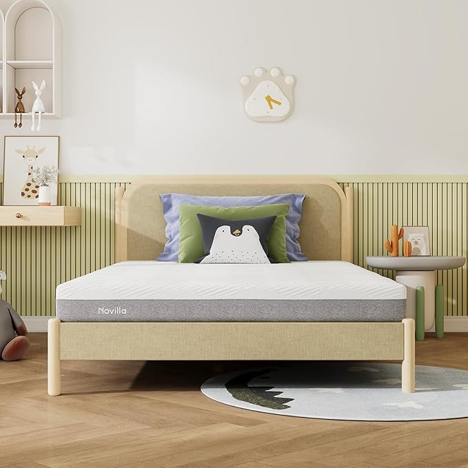 Novilla Mattress Queen Size, 8 Inch Cooling Memory Foam Queen Mattress in a Box for Contour Support & Pressure Relieving & Plush Comfort, CertiPUR-US Certified Foam