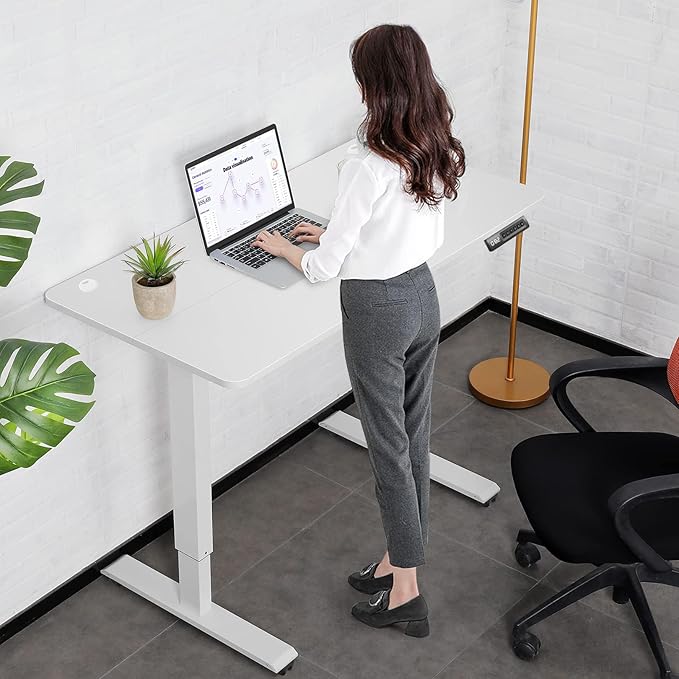 Electric Standing Desk 55x24 in with Wheels, Adjustable Height 27-46 in, Ergonomic Sit-Stand Desk with Curved Desktop and Smooth Motor, Spacious and Sturdy Workstation for Home Office（White