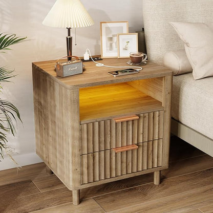 Fluted Nightstand with Charging Station, 2 Drawers Storage Bedside Table, Solid Wood Modern Nightstand with Open Shelf, Curved Profile Design, End Table for Indoor Room Bedroom Office, Oak