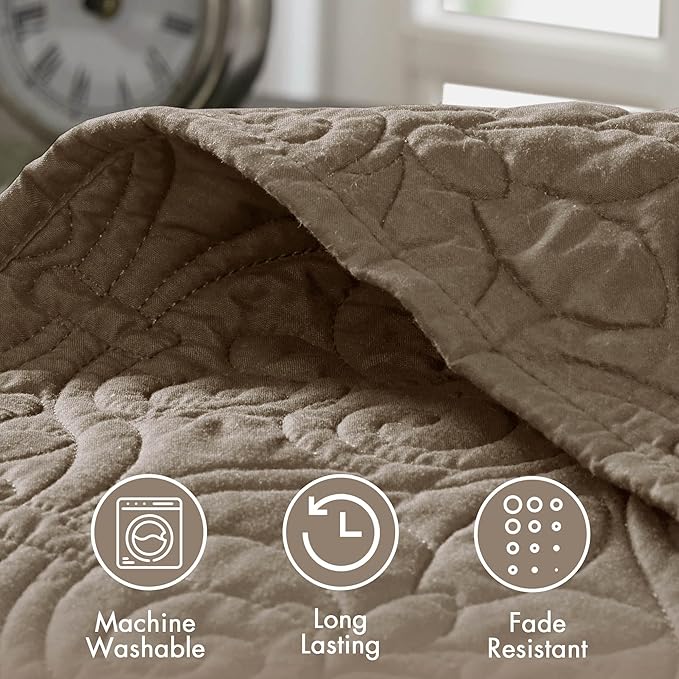 Madison Park Quebec Reversible Quilt Set Damask Design, Double Sided Stitching All Season, Lightweight Bedspread Bedding Set, Matching Sham, Khaki, Queen(102"x118") 3 Piece