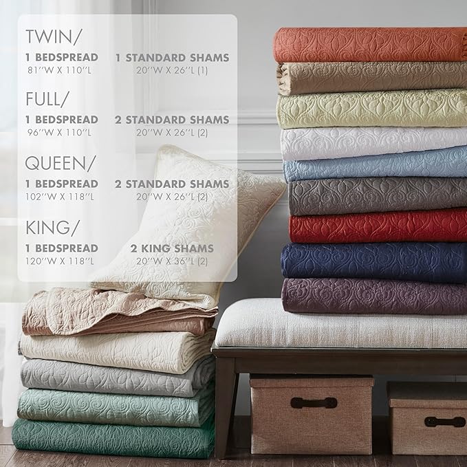 Madison Park Quebec Reversible Quilt Set Damask Design, Double Sided Stitching All Season, Lightweight Bedspread Bedding Set, Matching Sham, White, Oversized King(120"x118") 3 Piece