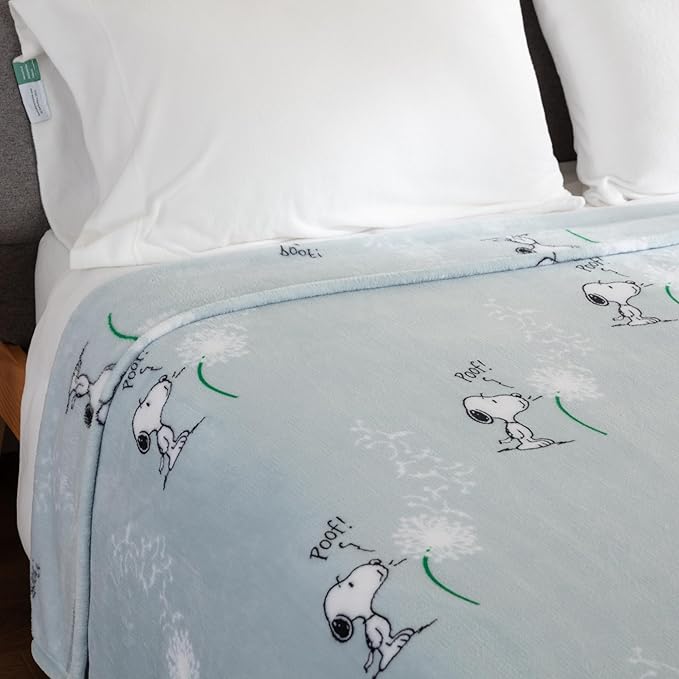 Berkshire Blanket Peanuts® VelvetLoft® Cute Character Snoopy Plush Blanket,Peanuts Snoopy Make A Wish Spring Blue,Full/Queen 90 in x 90 in (Official Peanuts® Product)