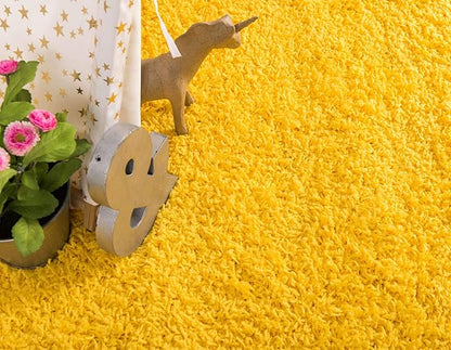 Unique Loom Solid Shag Collection Area Rug (4' 1" x 6' 1" Rectangle, Tuscan Sun Yellow)