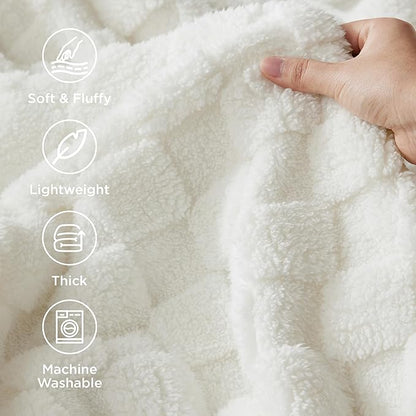 Bedsure GentleSoft Full Size Blankets for Bed White - Super Soft Cozy Fleece Blanket for Women Men Girls, Large Fuzzy Throws for Bedroom Decor, 84x90 Inches