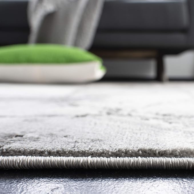 SAFAVIEH Craft Collection Area Rug - 5'3" Square, Grey & Silver, Modern Abstract Design, Non-Shedding & Easy Care, Ideal for High Traffic Areas in Living Room, Bedroom (CFT877G)