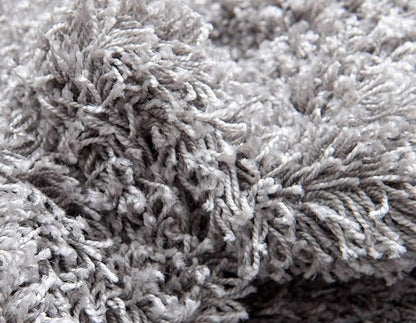 Unique Loom Solid Shag Collection Area Rug (7' 1" x 10' Rectangle, Cloud Gray)