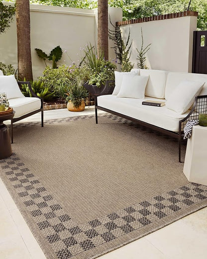 Loloi Chris Loves Julia Providence Collection PRC-01 Natural/Charcoal 7'-6" x 7'-6", .12" Pile Height, Indoor/Outdoor Round Area Rug