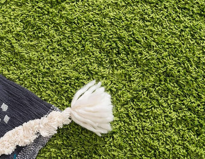 Unique Loom Solid Shag Collection Area Rug (6' 1" x 9' Rectangle, Grass Green)