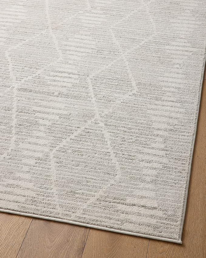 Loloi Kamala Collection KAM-02 Ivory/Silver 6'-7" x 9'-6" Area Rug
