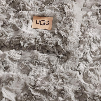 UGG Faux Fur King Size Blanket, Double-Sided Warm Cozy Blanket, Extra Large Throw for Sofa, Bedding for California King Size Bed, Cute Room Decor, 110" x 90", Seal Grey (Adalee)