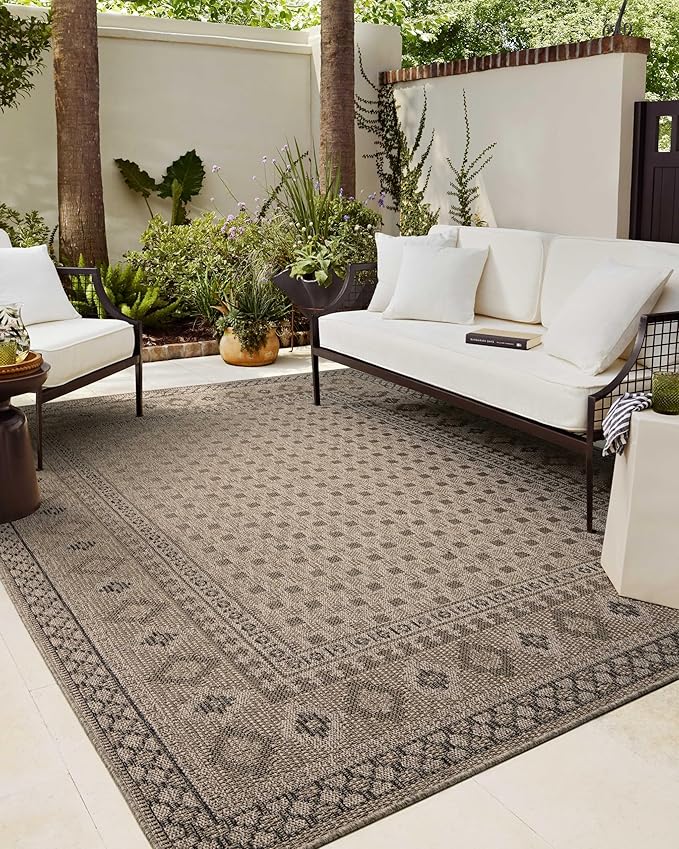 Loloi Chris Loves Julia Providence Collection PRC-07 Dove/Charcoal 2'-3" x 7'-7", .12" Pile Height, Indoor/Outdoor Runner Rug
