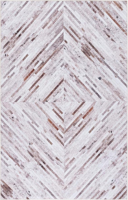 SAFAVIEH Washable Rug Faux Hide Collection - 4' x 6', Beige & Brown, Slip Resistant, Western Rustic Decor, Printed Pattern, Ideal for Living Room, Bedroom, Home Office, Dining Space (FAH526A)