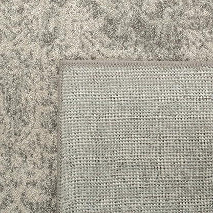 SAFAVIEH Evoke Collection 5'1" x 7'6" Silver / Ivory EVK256S Oriental Distressed Non-Shedding Living Room Bedroom Area Rug