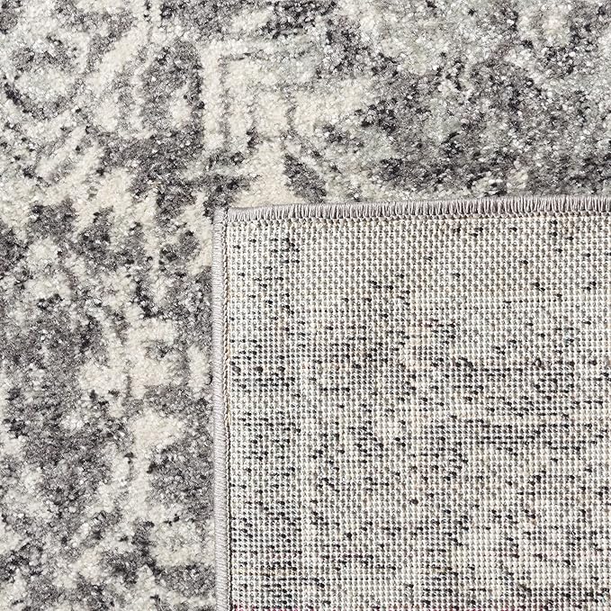 SAFAVIEH Evoke Collection 5'1" x 7'6" Grey/Ivory EVK256D Oriental Distressed Non-Shedding Living Room Bedroom Area Rug
