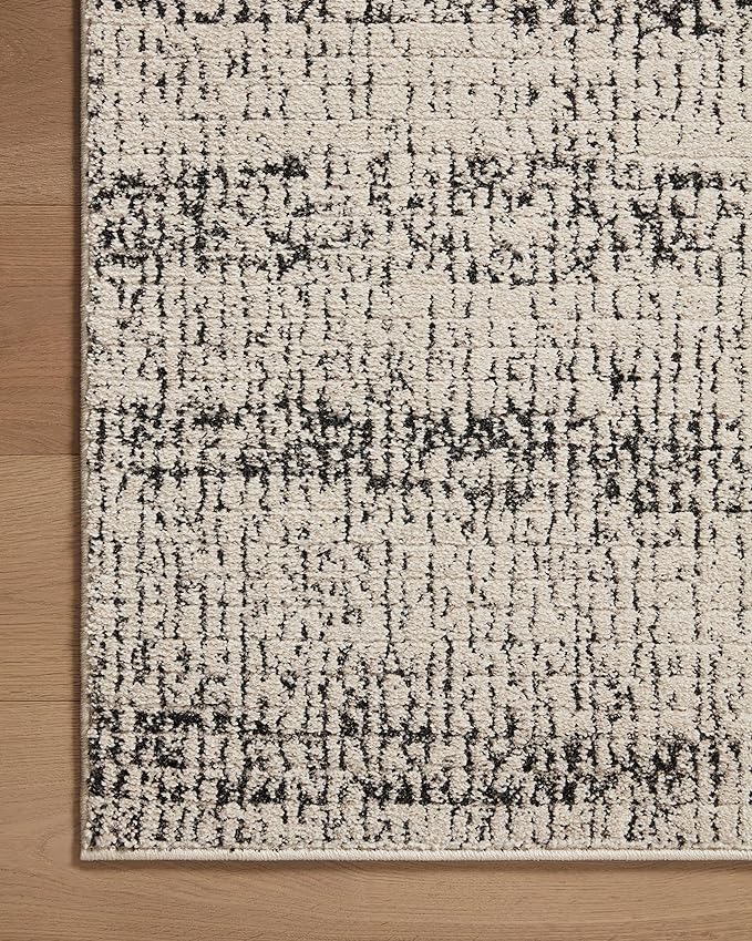 Loloi Darby Collection DAR-02 Oatmeal/Charcoal 6'-7" x 9'-3" Area Rug