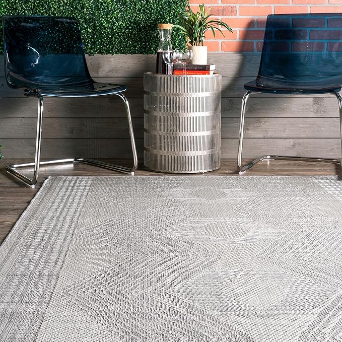 nuLOOM 8' Round Outdoor Tribal Geometric Area Rug, Stain Resistant, Weather Resistant, High Traffic, Patio, Balcony, Outside, Ranya Light Grey