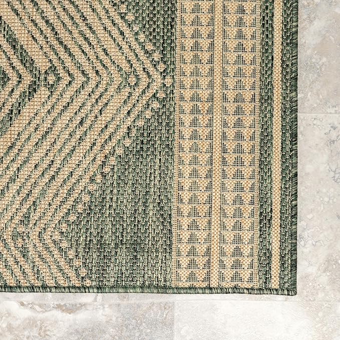 nuLOOM 4' x 6' Outdoor Tribal Geometric Area Rug, Stain Resistant, Weather Resistant, High Traffic, Patio, Balcony, Outside, Ranya Green