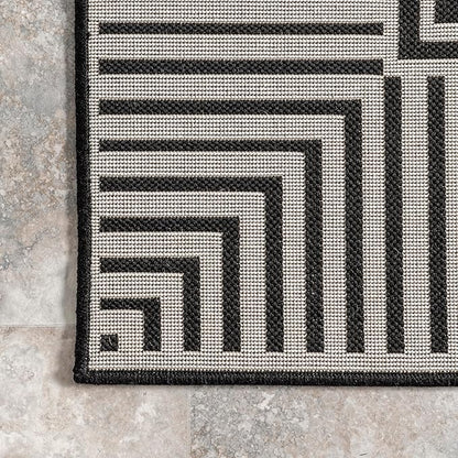 nuLOOM 5' x 8' Outdoor Area Rug, Casual Design With Striped Border, Stain Resistant, Highly Durable, For Patio, Balcony, Bedroom, Living Room, Dining Room, Bathroom, Black