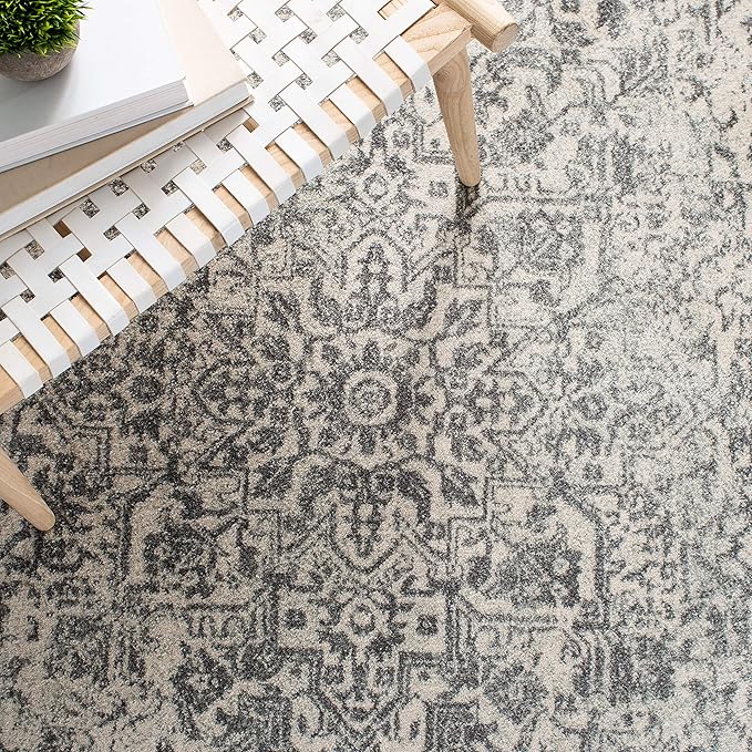 SAFAVIEH Evoke Collection 3' x 5' Ivory/Grey EVK256F Oriental Distressed Non-Shedding Living Room Bedroom Accent Rug