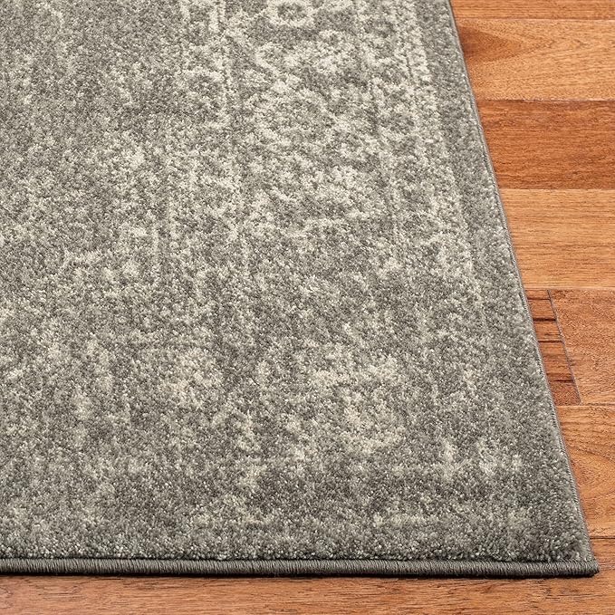 SAFAVIEH Evoke Collection 4' x 6' Silver / Ivory EVK256S Oriental Distressed Non-Shedding Living Room Bedroom Accent Rug
