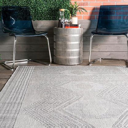 nuLOOM 2' x 3' Outdoor Tribal Geometric Area Rug, Stain Resistant, Weather Resistant, High Traffic, Patio, Balcony, Outside, Ranya Light Grey